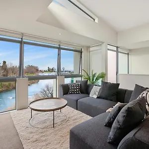 Riverside - Holiday Holiday home